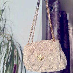 Beautiful cream Tory Burch crochet bag